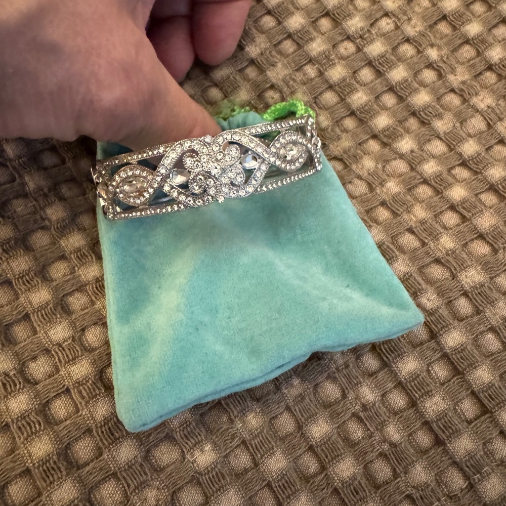 EVER FAITH® Wedding Flower Pattern Ribbon Austrian Crystal Bracelet - Silvertone